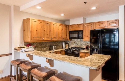 Beaver Creek Condo | CRBC-Best location! Ski In-Out, Steps to Ski School, Shops, Restaurants, Golf!