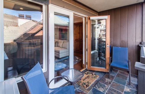 Beaver Creek Condo | CRBC-Best location! Ski In-Out, Steps to Ski School, Shops, Restaurants, Golf!