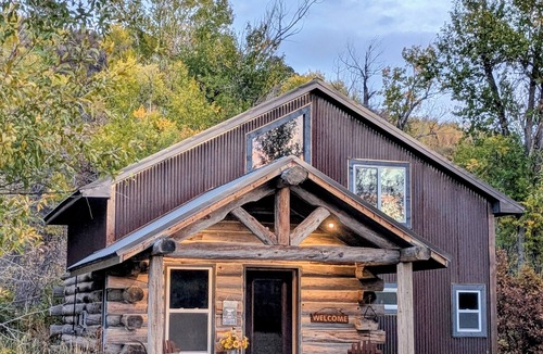Crawford Cabin | Creekside Cabin on 80 Acres near The Black Canyon!
