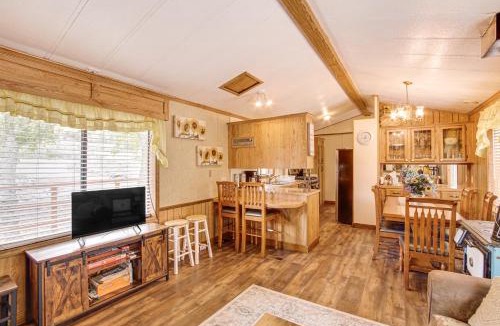 Panguitch House | Creekside Cabin w/Deck & Views in Panguitch!