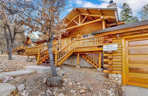 Upper Moonridge House | Crescenta Pines Resort Log Cabin~ Hot Tub~ Games~