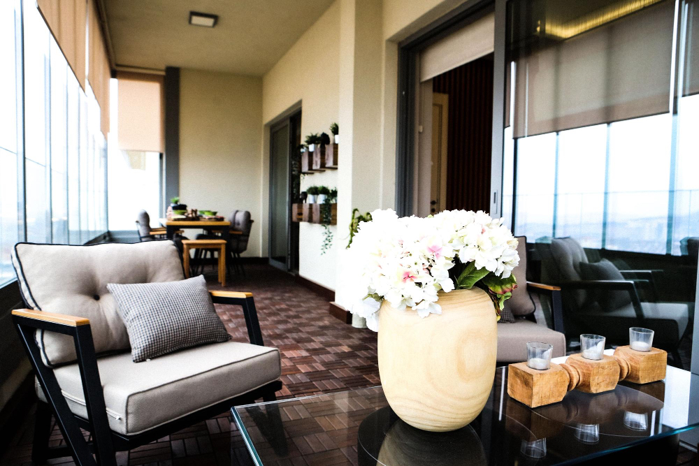 Cuernavaca Apartment | Crestview | Bold Room + Business Center