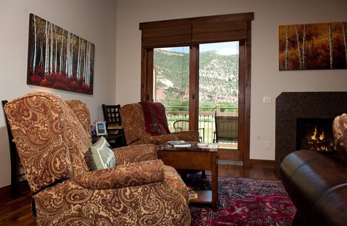 Durango House | Crimson Cliff Townhome - Great Views - 4 Miles from Downtown - Central AC