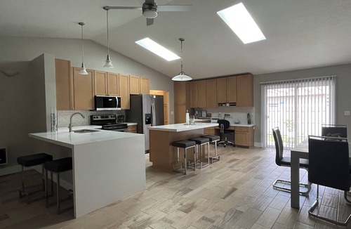 Findlay House | Crystal Rose is a spacious, modern and bright home with an attached 2 car garage