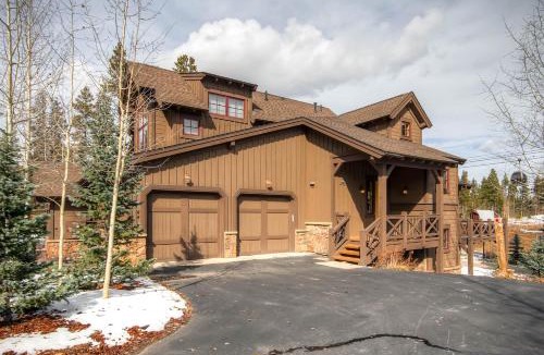 Peak 8 House | Cucumber 44 In the exclusive Shock Hill Neighborhood, Gondola Access, Pet friendly, Hot Tub