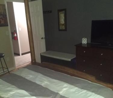 West Wendover House | Curt's cozy room rentals