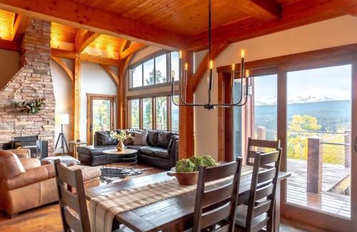Alma House | Custom Fairplay 5 BR Hot Tub & Mountain Views