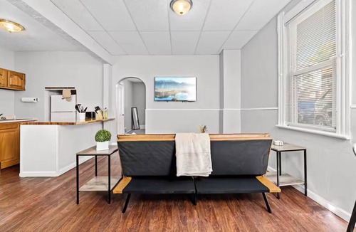 Little Italy Apartment | Cute Apt · Little Italy · Fast Wifi · Cozy Bed