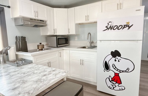 Rowland Heights House | Cute Snoopy Theme 3 beds Tiny House