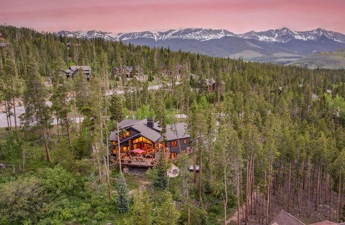 The Highlands House | Cypress Mountain Chalet