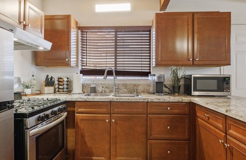 Visalia Apartment | Dani Luxe Kaweah Getaway