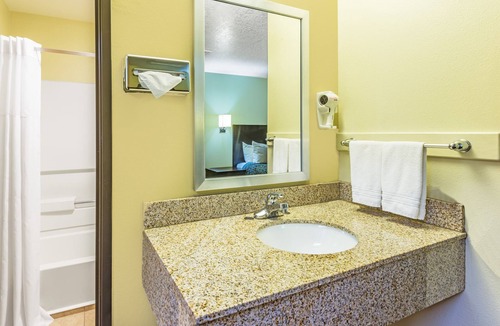 Pueblo Hotel | Days Inn by Wyndham Pueblo
