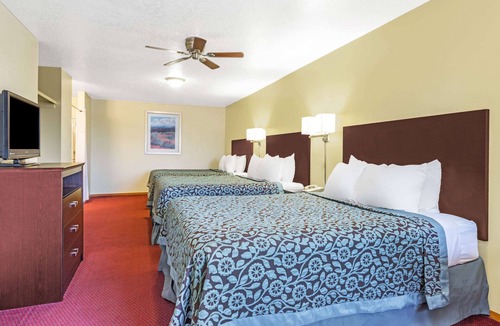Pueblo Hotel | Days Inn by Wyndham Pueblo