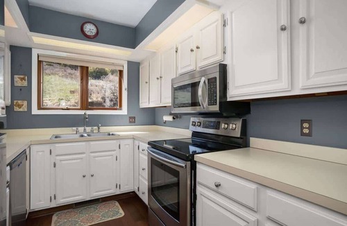 Fall River Estates Condo | Deer Mountain Retreat near RMNP! #3206