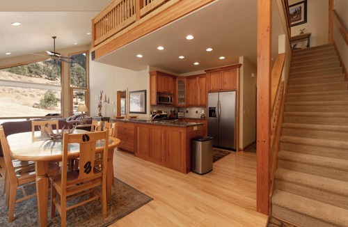 Estes Park House | Delightful 3-bedroom townhome on Fall River