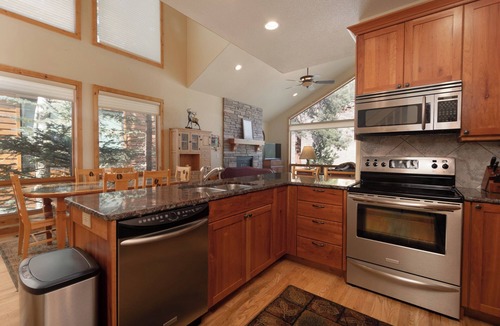 Estes Park House | Delightful 3-bedroom townhome on Fall River
