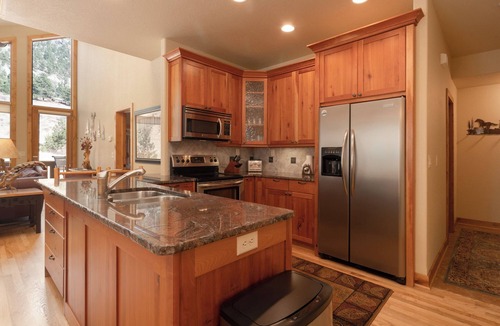 Estes Park House | Delightful 3-bedroom townhome on Fall River
