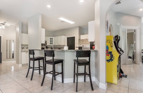 Delray Beach House | Delray Castle-Minutes to the beach and Atlantic Ave