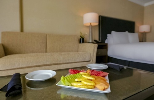 Sunnyvale West Hotel | Deluxe 1 King at The Grand Hotel, Onsite Pool, Pet-Friendly Property