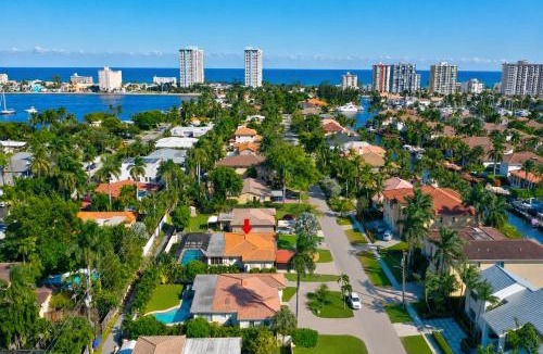 South Lake House | Deluxe 5BR Villa Heated Pool near Hollywood Beach