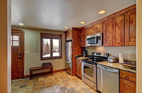 Blue River Cabin | Deluxe Remodeled Cabin with Hot Tub near Breckenridge Ski Resort, Colorado