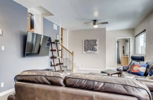 Denver House | Denver Den for 10 - “ Amazing place for groups”