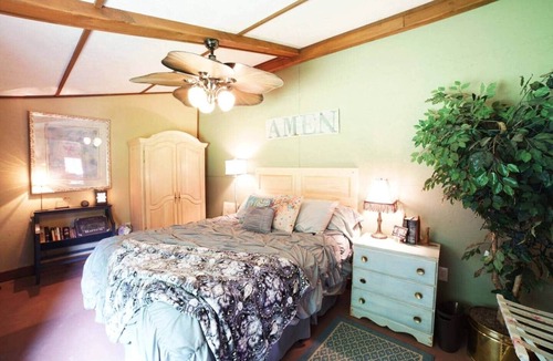 Pendleton House | DERBY Private Tack House
