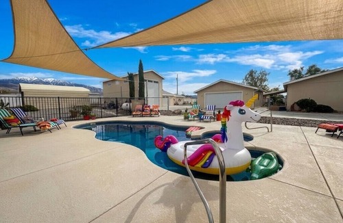 Pahrump House | Desert Oasis Pool Fire Pit 1hr Death Valley& Vegas