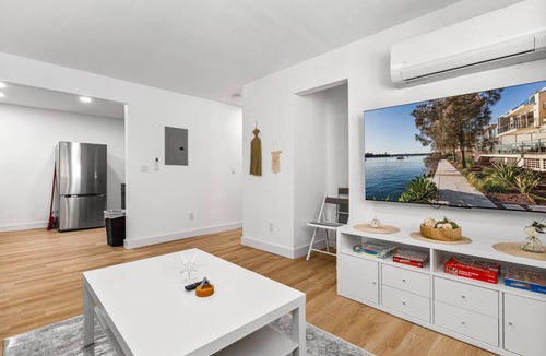 Pueblo Apartment | Designer Loft in Pueblo – Central Modern Comfort