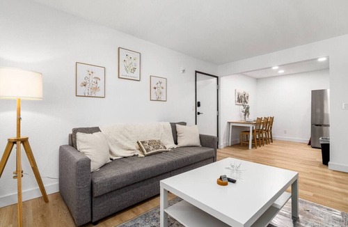 Pueblo Apartment | Designer Loft in Pueblo – Central Modern Comfort