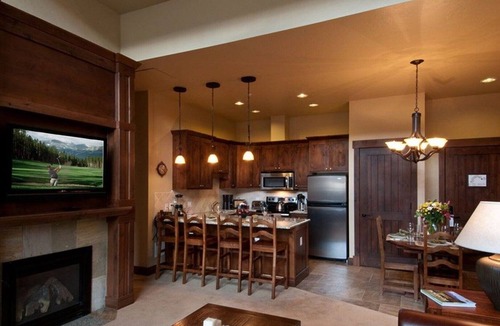 Breckenridge Cabin | Discount Grand Lodge On Peak 7 Ski Resort- 2 locked- bedrooms