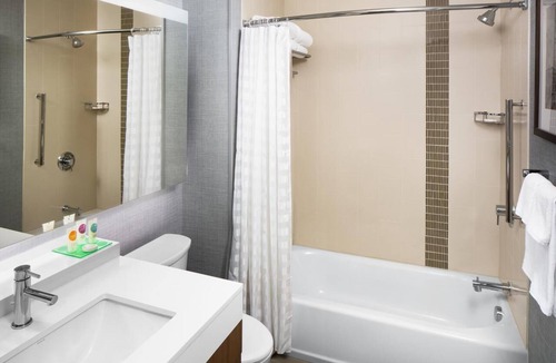 Moab Hotel | Discover the Exceptional Close to Valley Shopping, Free Parking!