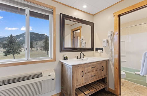 Stanley Hills Cabin | Discovery Lodge
