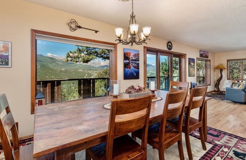 Windcliff Estates House | Divine Vacation Home at Windcliff