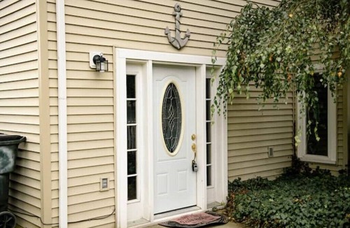 Deerfield House | Doc's Lake House Lakefront