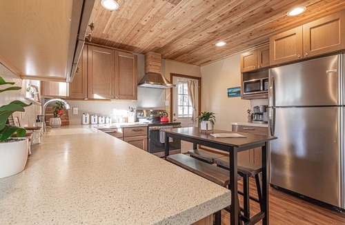 Florissant Cabin | Dog-friendly Cabin - The Fossil Lodge
