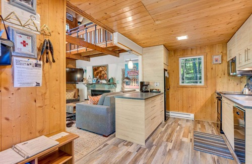 Garfield Cabin | Dog Friendly Close to Monarch King Beds
