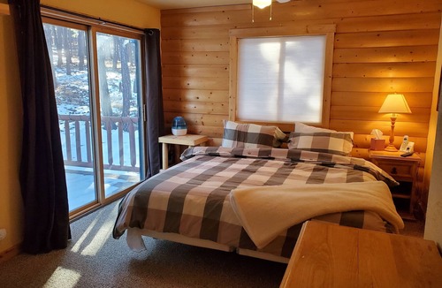 Westcliffe House | Dog Friendly, Cozy 3 Bdrm Cabin in the Woods