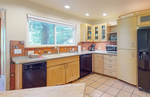 Durango House | Dog-friendly riverfront home with ping-pong, grill, EV charger, fast WiFi & W/D
