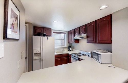 Pagosa Springs Apartment | Dog-friendly studio with mountain views - near lakes, golf, Wolf Creek ski area
