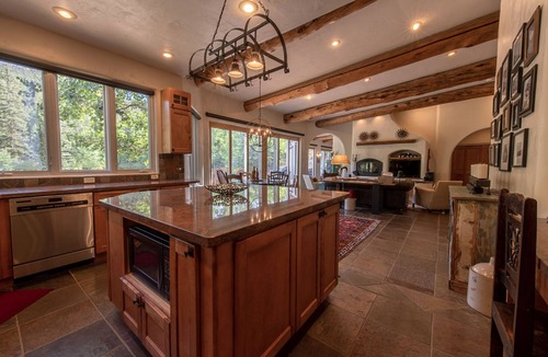 Salida House | Dog Friendly- The Retreat at Cochetopa