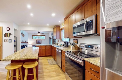 Durango House | Dog-friendly townhome with mountain view, fireplace, patio, grill & W/D