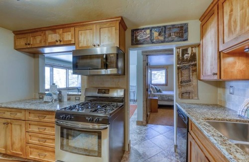 Dillon Apartment | Dog-Friendly, Walkout Basement Getaway w/Mountain Views - Close to Ski Slopes