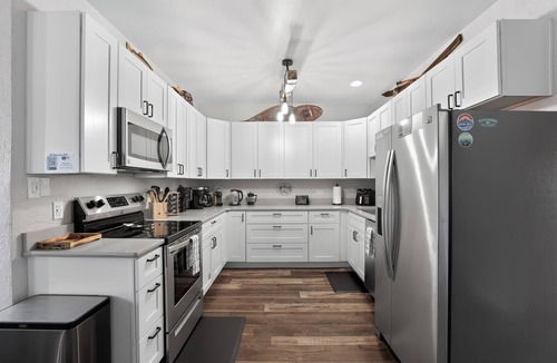 Buena Vista Condo | Dogs OK! Prime Home Base minutes 2 Downtown/Trails - Apartment
