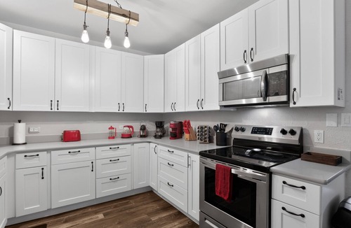 Buena Vista Condo | Dogs OK! Prime Spot Minutes 2 Downtown/Trails! - Apartment