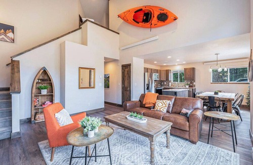 Estes Park Apartment | Dogs OK! Wildlife Views, 1 Min to Lake & Dining
