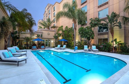Commerce Hotel | DoubleTree by Hilton Los Angeles - Commerce