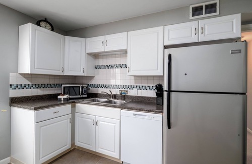 Rocky River Apartment | Downstairs Unit in Rocky River