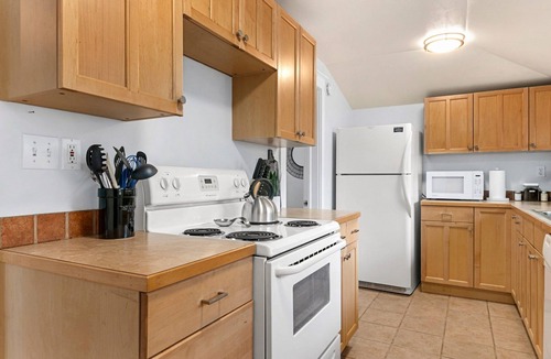 University Park House | Downtown Abode w/Hot Tub – Walk to CSU & Old Town