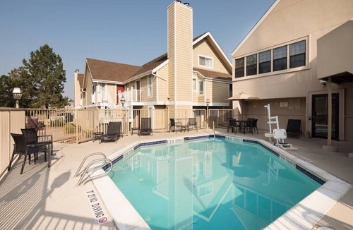 Highland House | Downtown Denver Accommodation w/Living Area | Free Parking & Breakfast